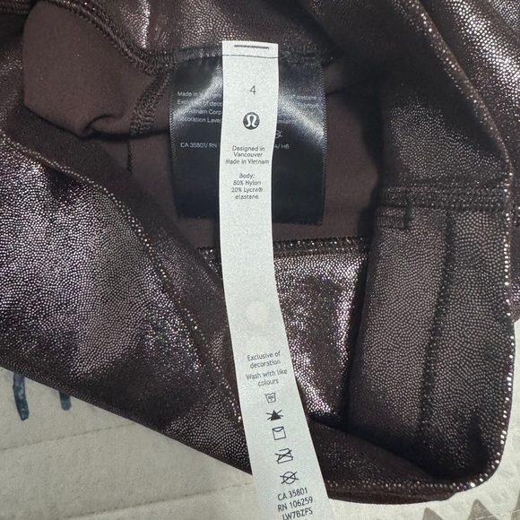 Lululemon Align High-Rise Short 8" *Shine in Radiate Foil Print French Press - Picture 7 of 7